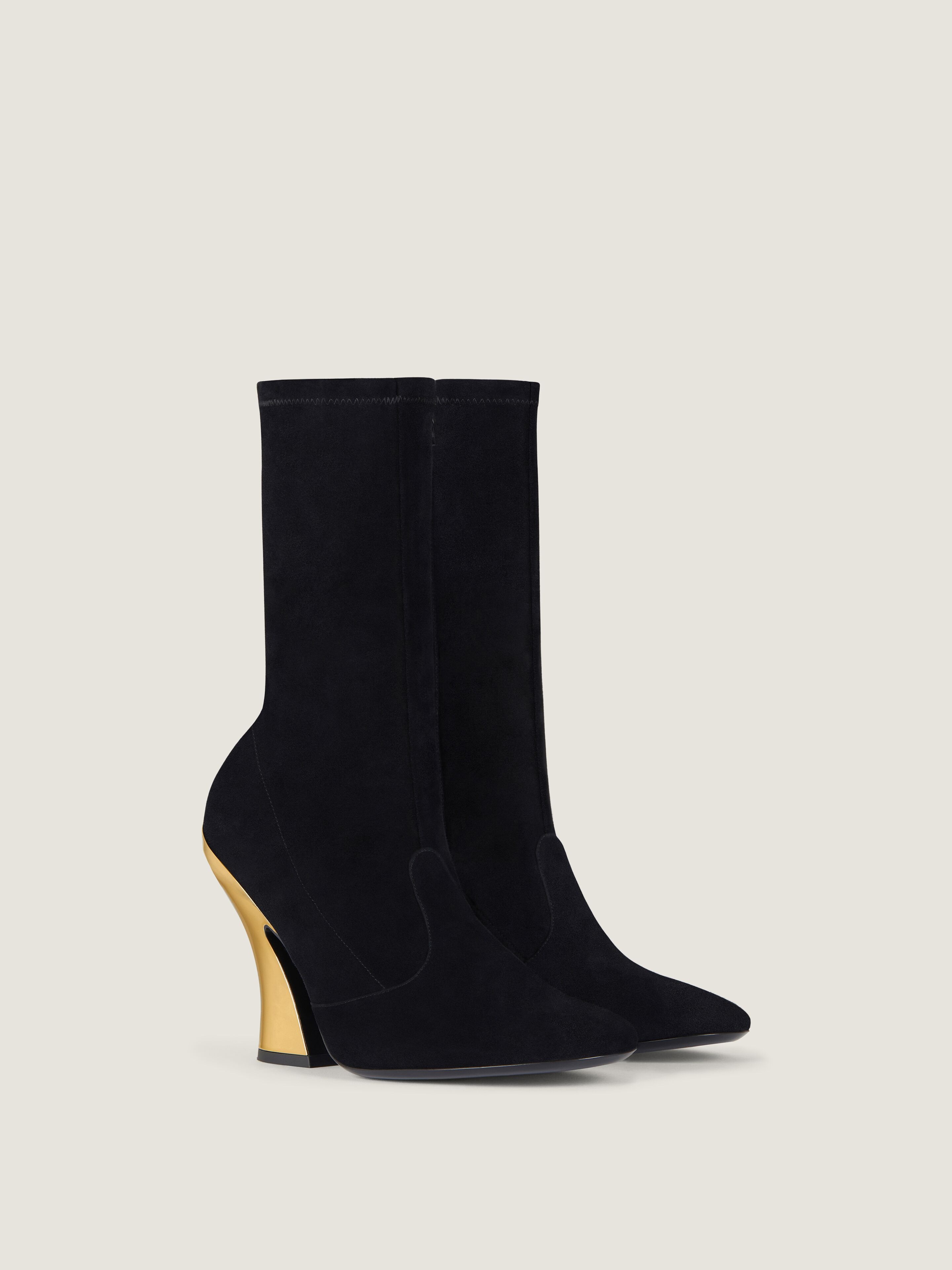 Sculpted ankle boots in suede